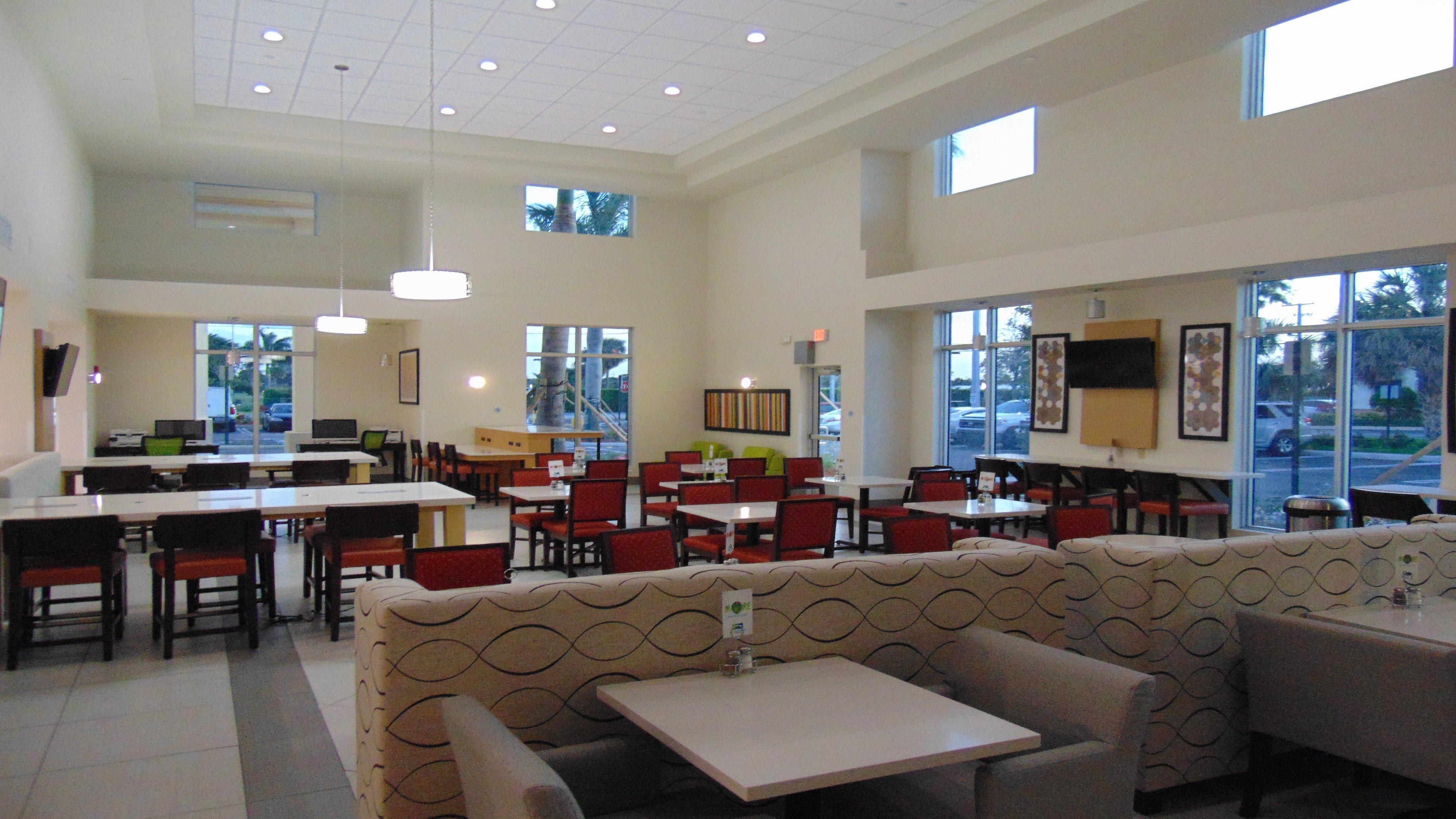 Holiday Inn Express & Suites Boynton Beach West By Ihg Exteriér fotografie