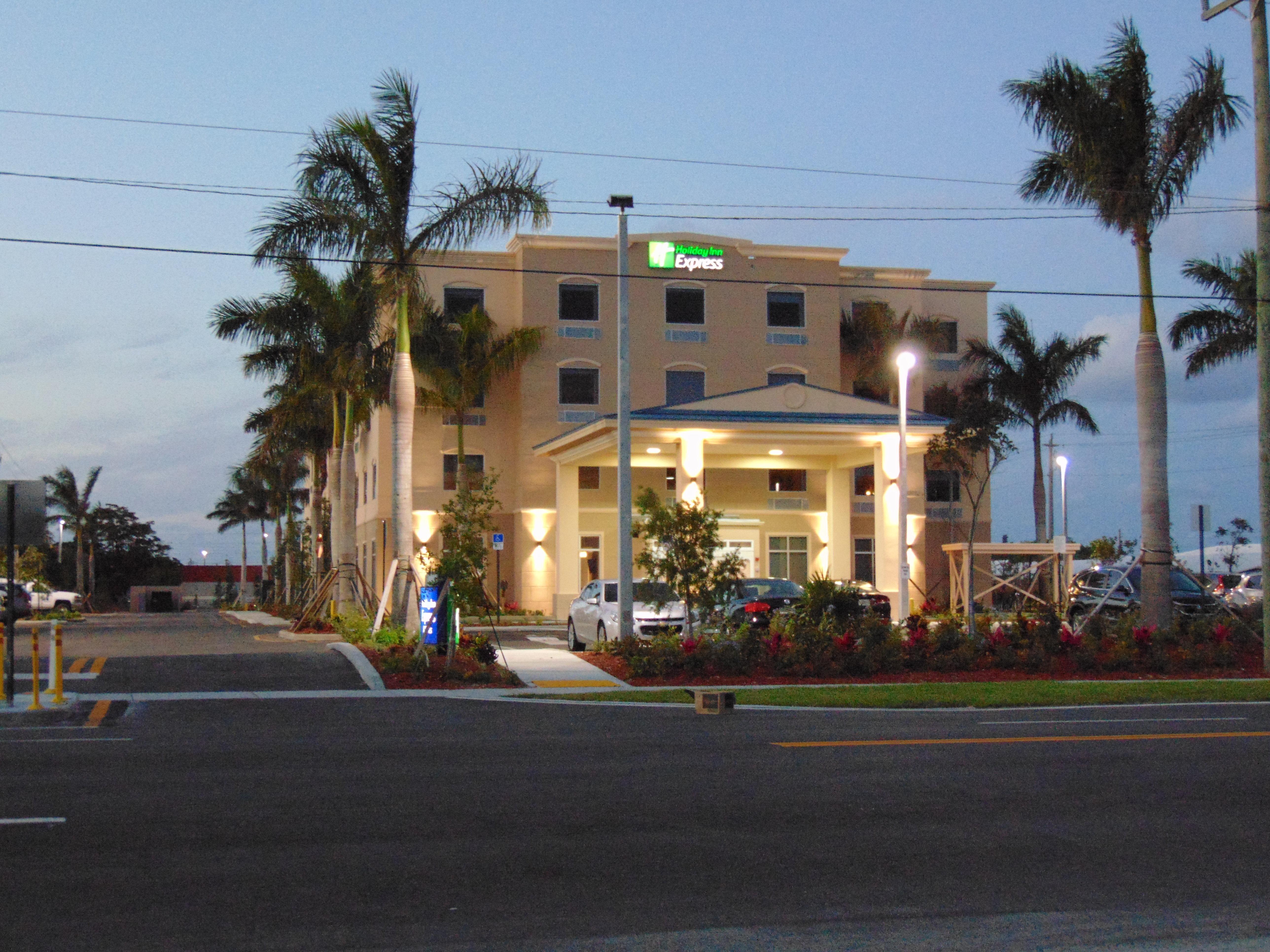 Holiday Inn Express & Suites Boynton Beach West By Ihg Exteriér fotografie